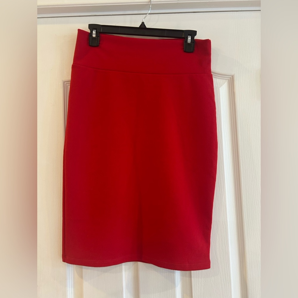 LuLaRoe Red Crinkled Nylon Mini Skirt – Size M – Soft & Lightweight